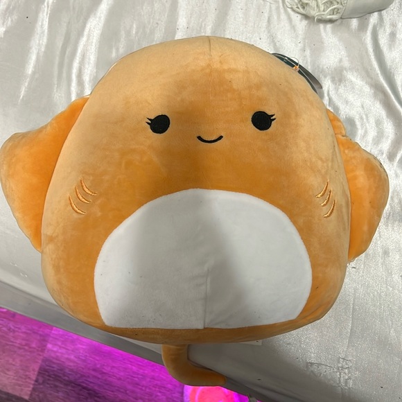 Halton Squishmallow - Picture 1 of 2